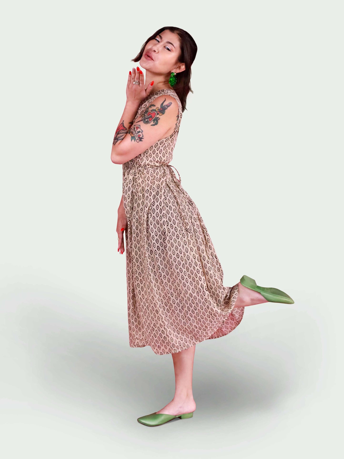 Almond Eyes Sleeveless Tunic